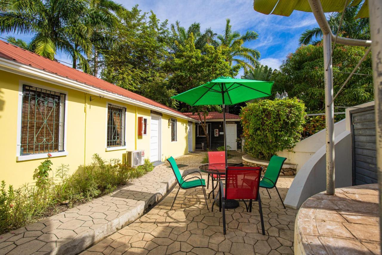 Harbour View Boutique Hotel & Yoga Retreat Belize City Exteriör bild